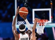 开云体育-加拿大男篮爆冷黄蜂，丹尼·格林惊艳世界