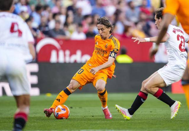 巴西碾压塞维利亚,莫德里奇绝境逆转的简单介绍 巴西碾压塞维利亚,莫德里奇绝境逆转的简单介绍