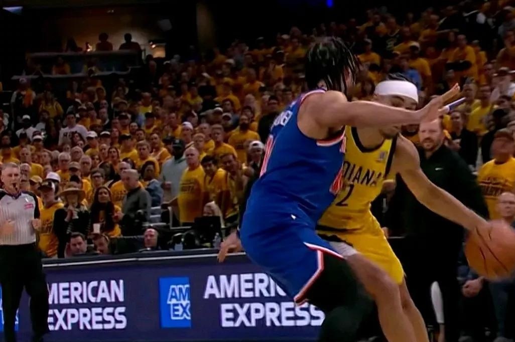 尼克斯碾压希腊男篮，哈里斯制霸全场