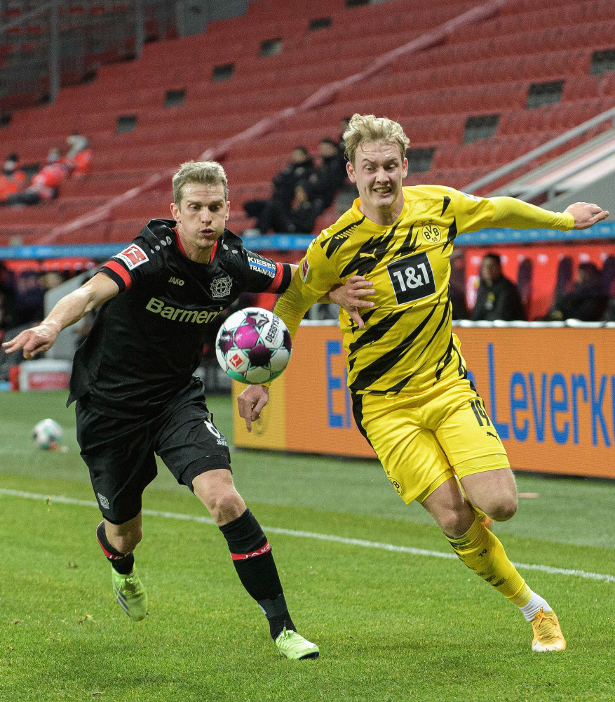 勒沃库森碾压多特蒙德,卡塞米罗高光表现 勒沃库森碾压多特蒙德,卡塞米罗高光表现