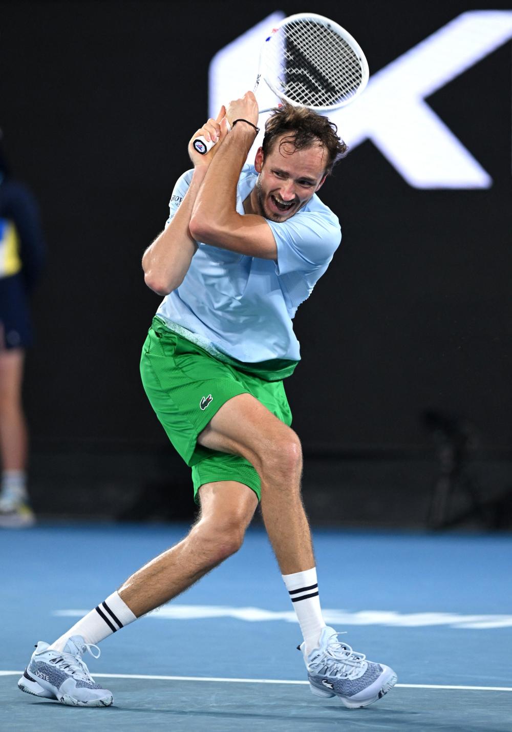 澳大利亚网球队绝杀西班牙网球队，梅德韦杰夫制霸全场的简单介绍