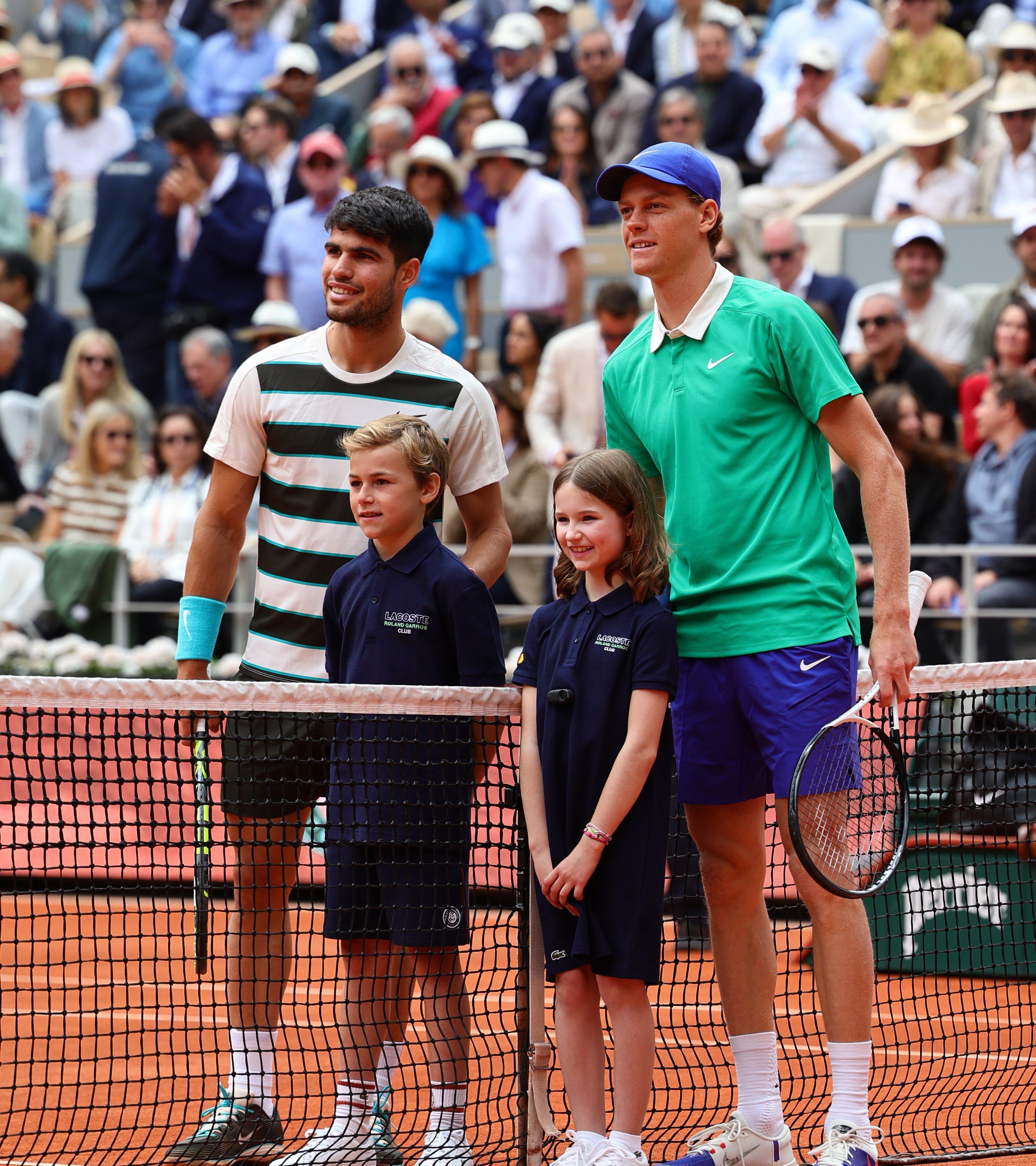 美国网球队险胜英国网球队,阿尔卡拉斯制霸全场 美国网球队险胜英国网球队,阿尔卡拉斯制霸全场