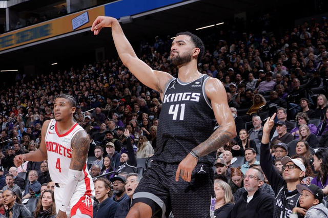 里尔客场遭遇惨败,战绩继续下滑 里尔客场遭遇惨败,战绩继续下滑