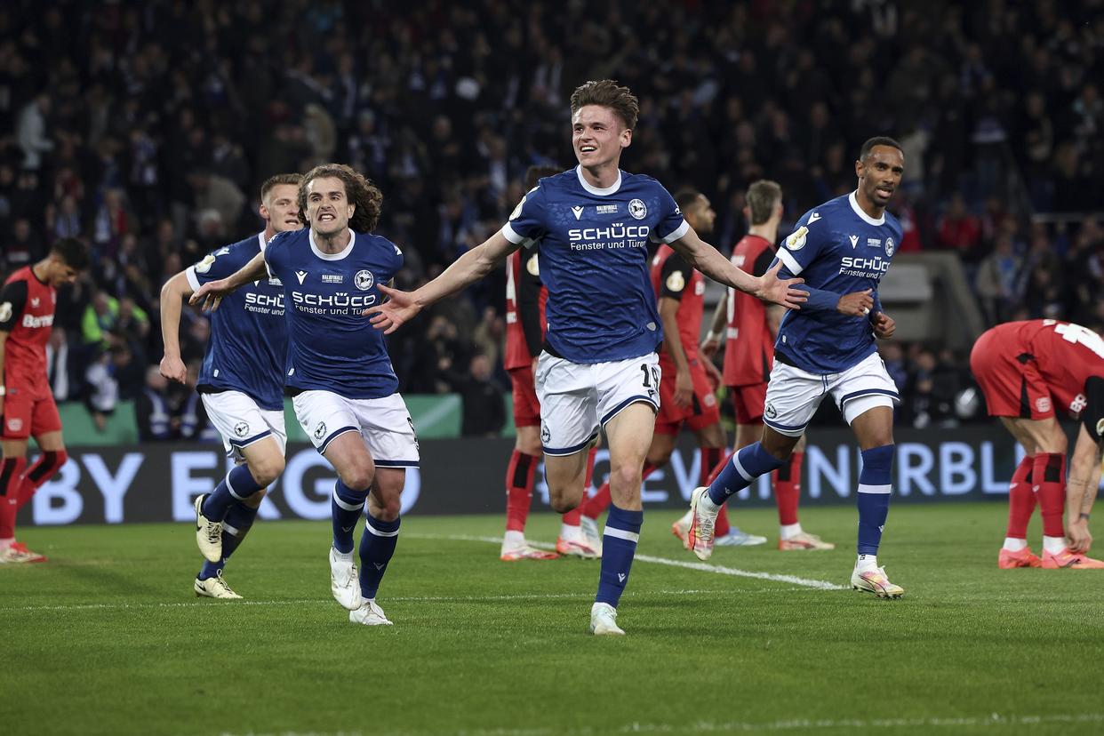 包含柏林联队客场大胜,晋级德国杯四强的词条 包含柏林联队客场大胜,晋级德国杯四强的词条