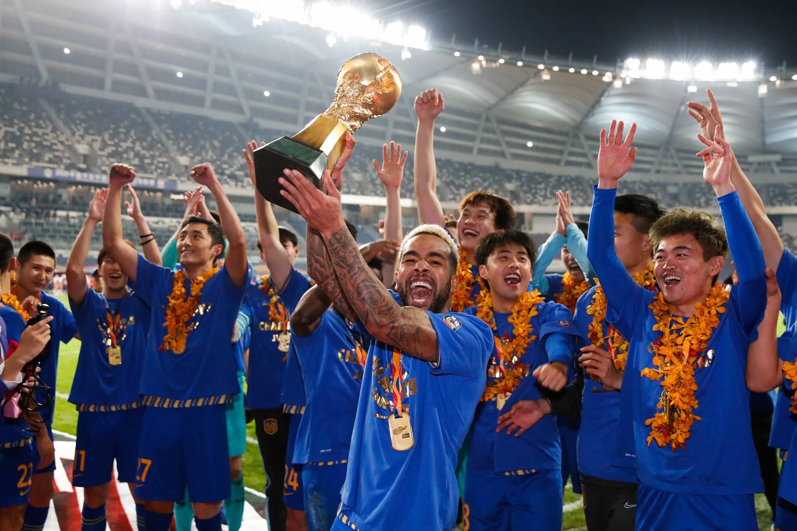 包含江苏苏宁客场惊险逆转,全队士气高涨的词条 包含江苏苏宁客场惊险逆转,全队士气高涨的词条