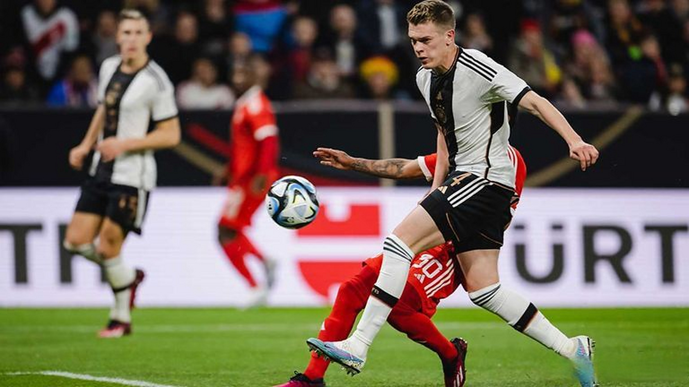 弗赖堡防线硬朗,逼平强劲的对手的简单介绍 弗赖堡防线硬朗,逼平强劲的对手的简单介绍