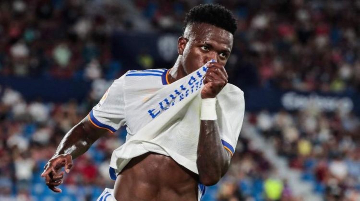 关于皇家马德里客场大胜,稳固领先优势的信息 关于皇家马德里客场大胜,稳固领先优势的信息