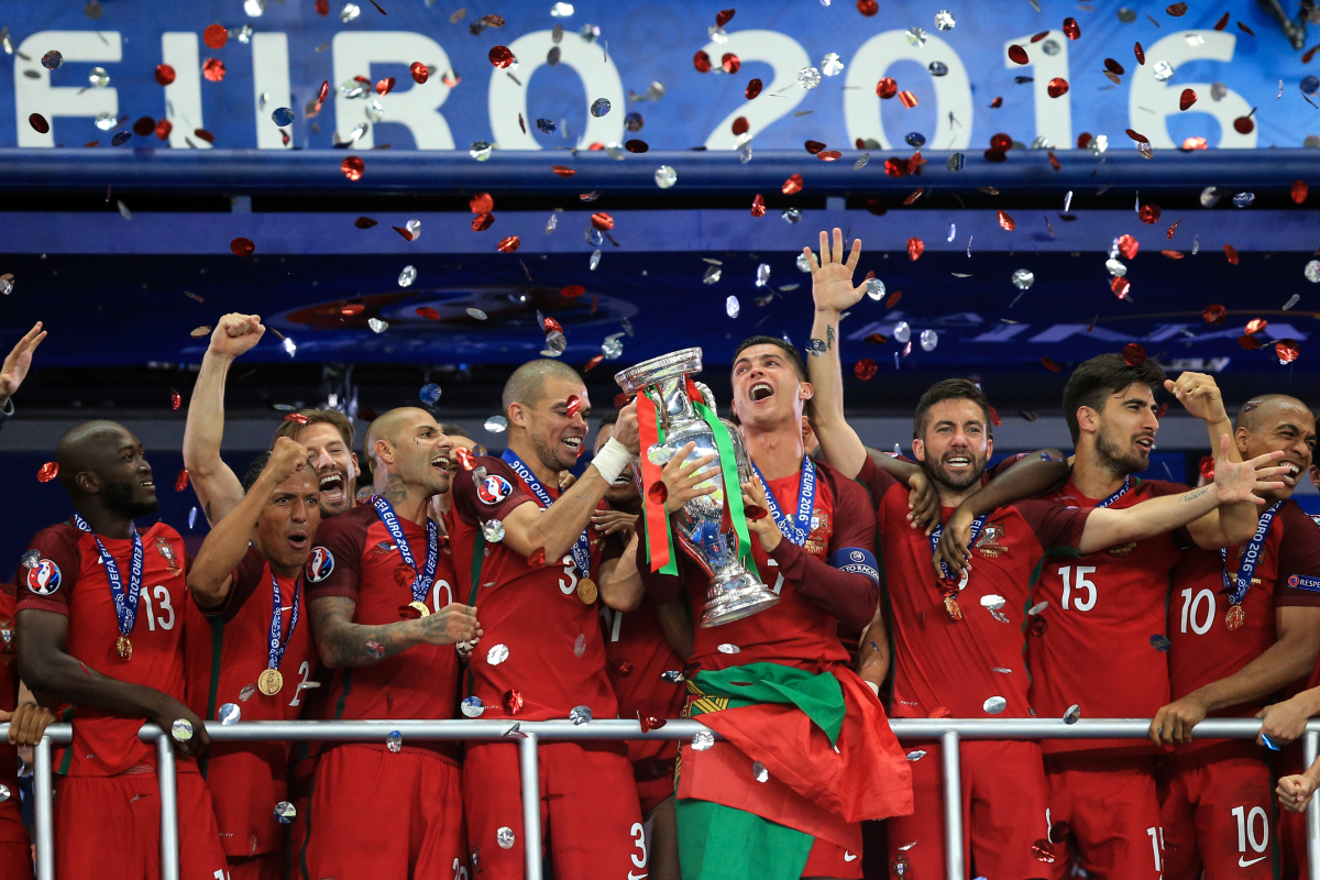 斯洛伐克队获得国际足球比赛胜利的简单介绍 斯洛伐克队获得国际足球比赛胜利的简单介绍