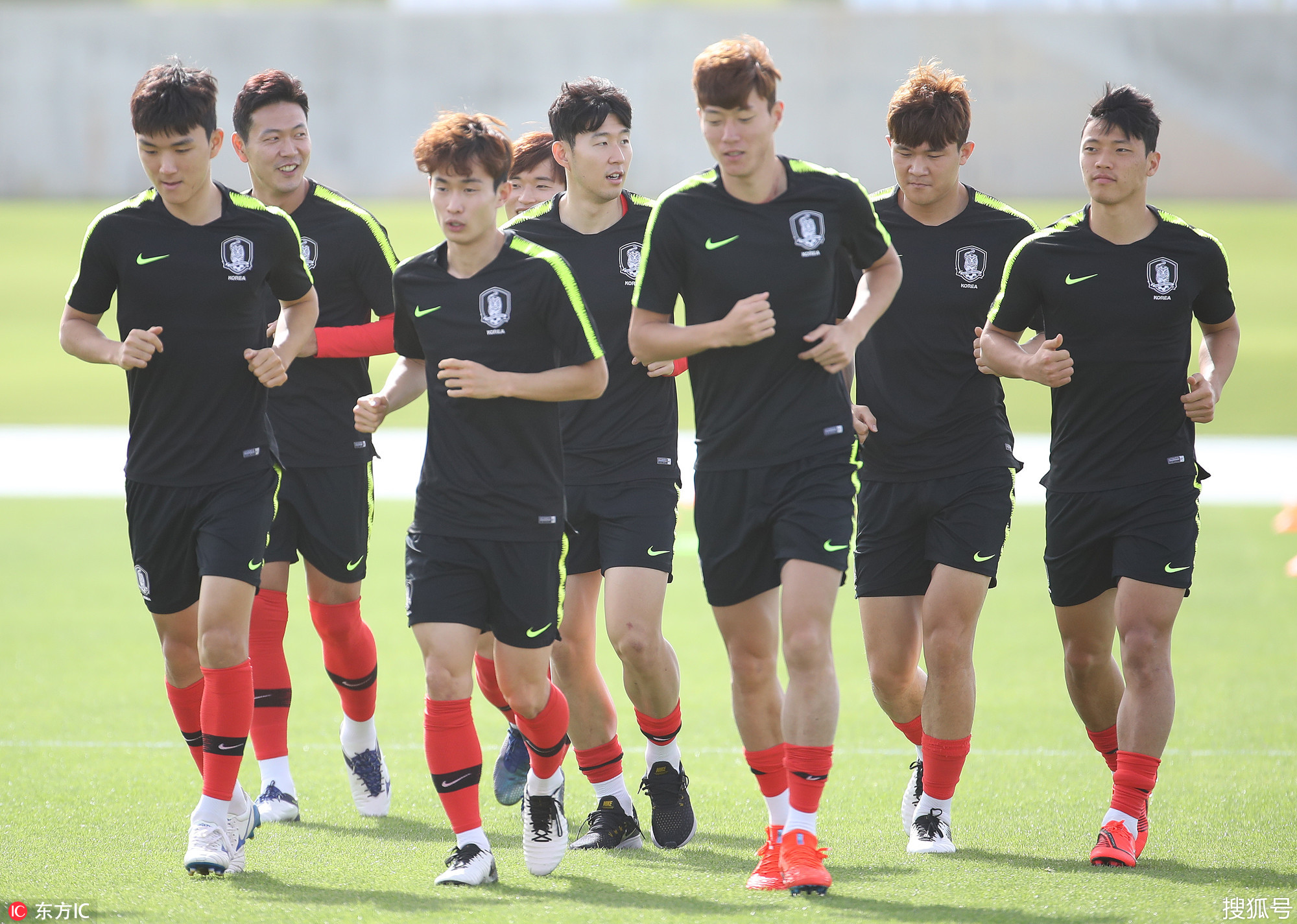 印度队险胜韩国队，黄鸭组合统治全场的简单介绍