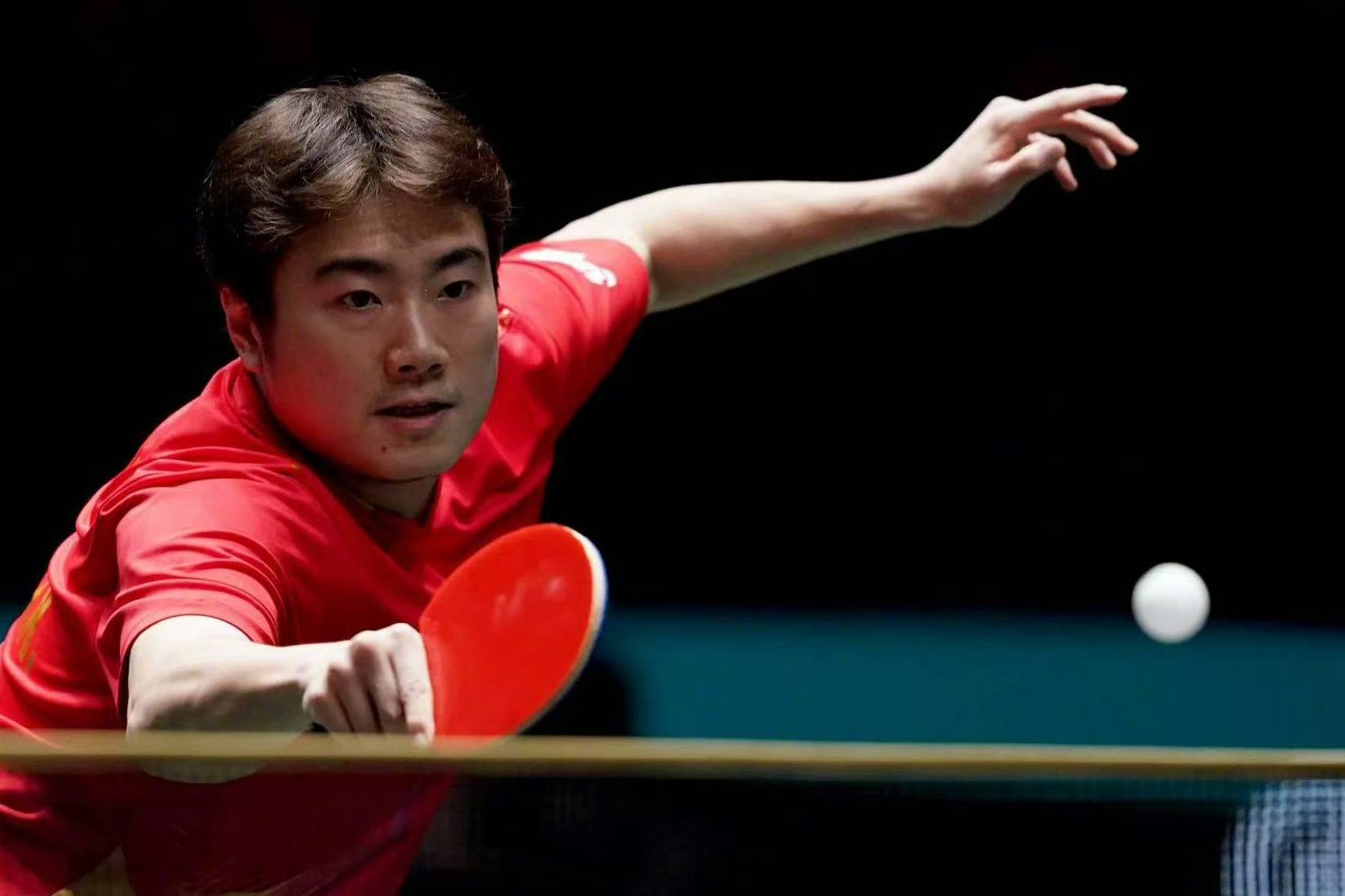 包含奥地利队翻盘韩国队，梁靖崑点燃赛场的词条