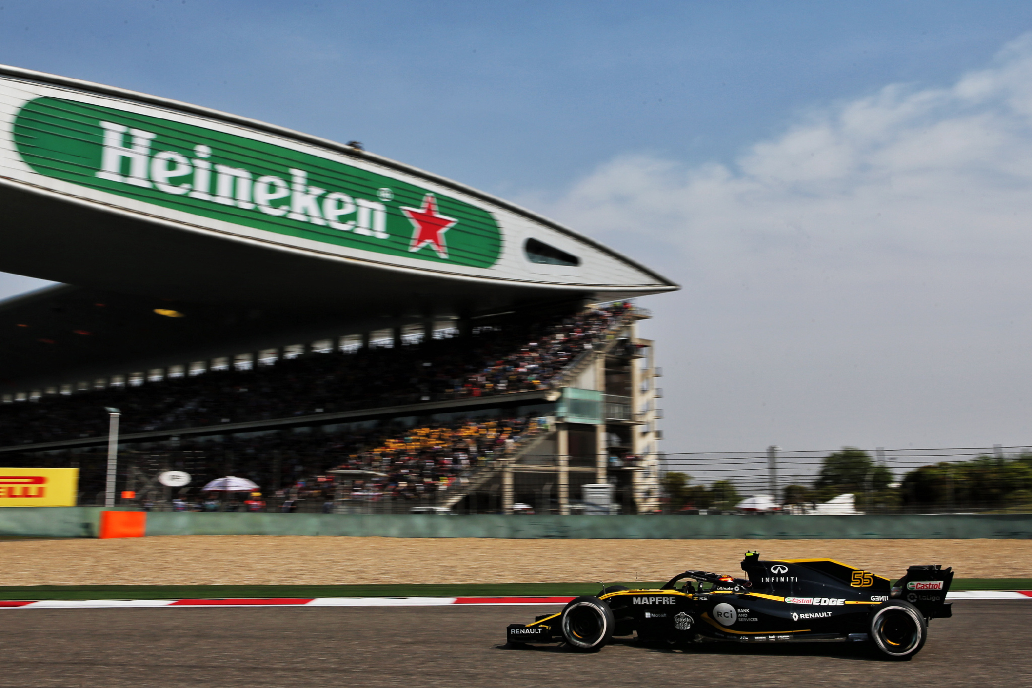 包含雷诺车队翻盘索伯车队，塞恩斯刷新纪录的词条