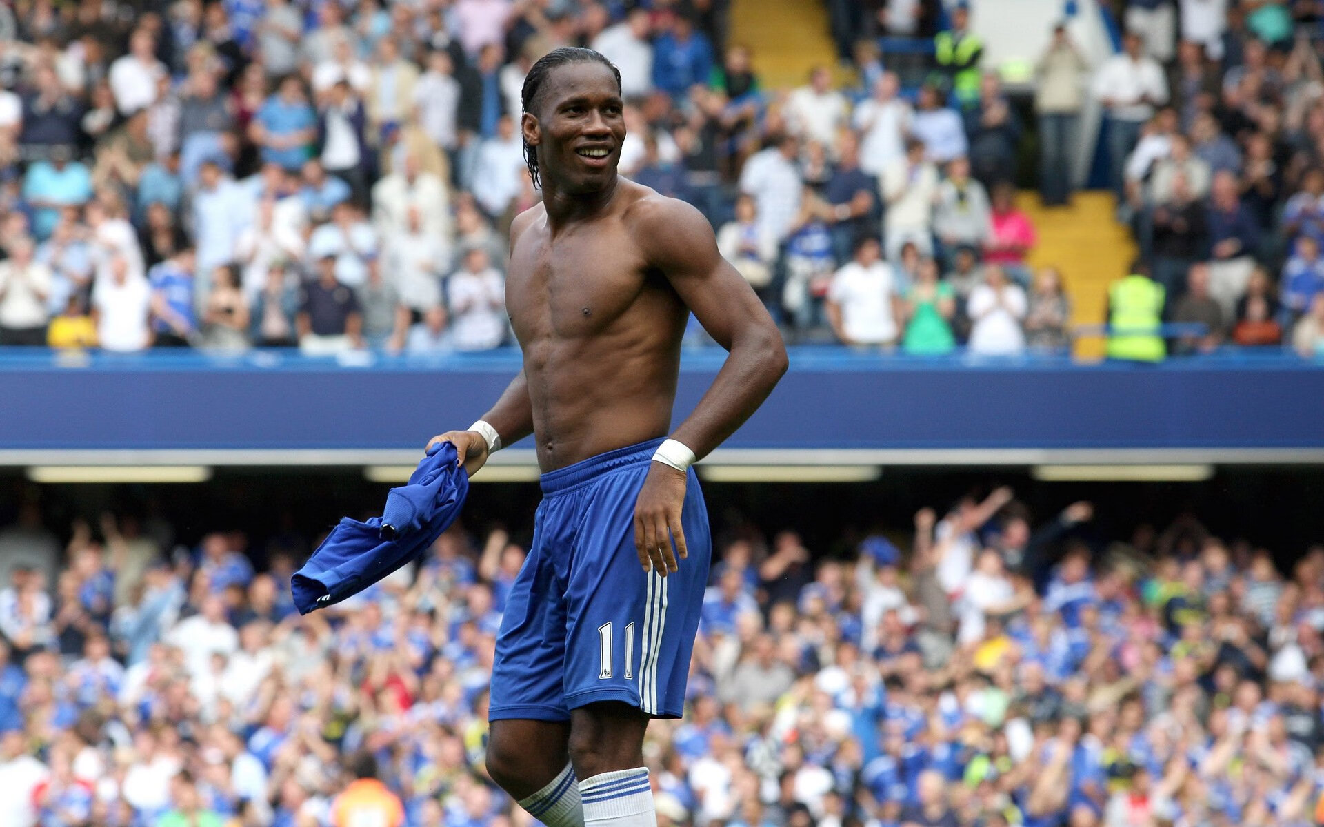 劳塔罗里程碑之夜，比利亚雷亚尔黄色潜水艇冲垮英格兰足球骄傲