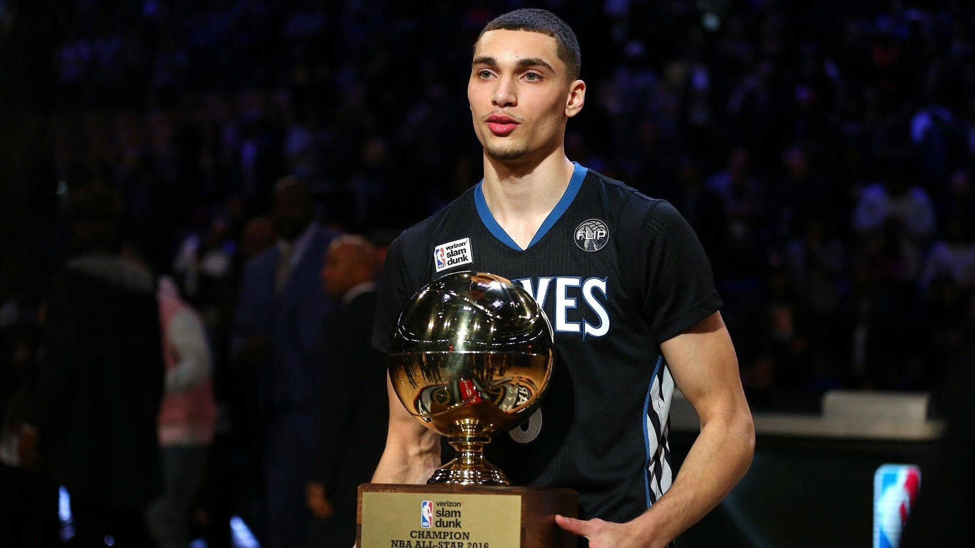 秘鲁狂胜希腊，加维独造三球成全场焦点