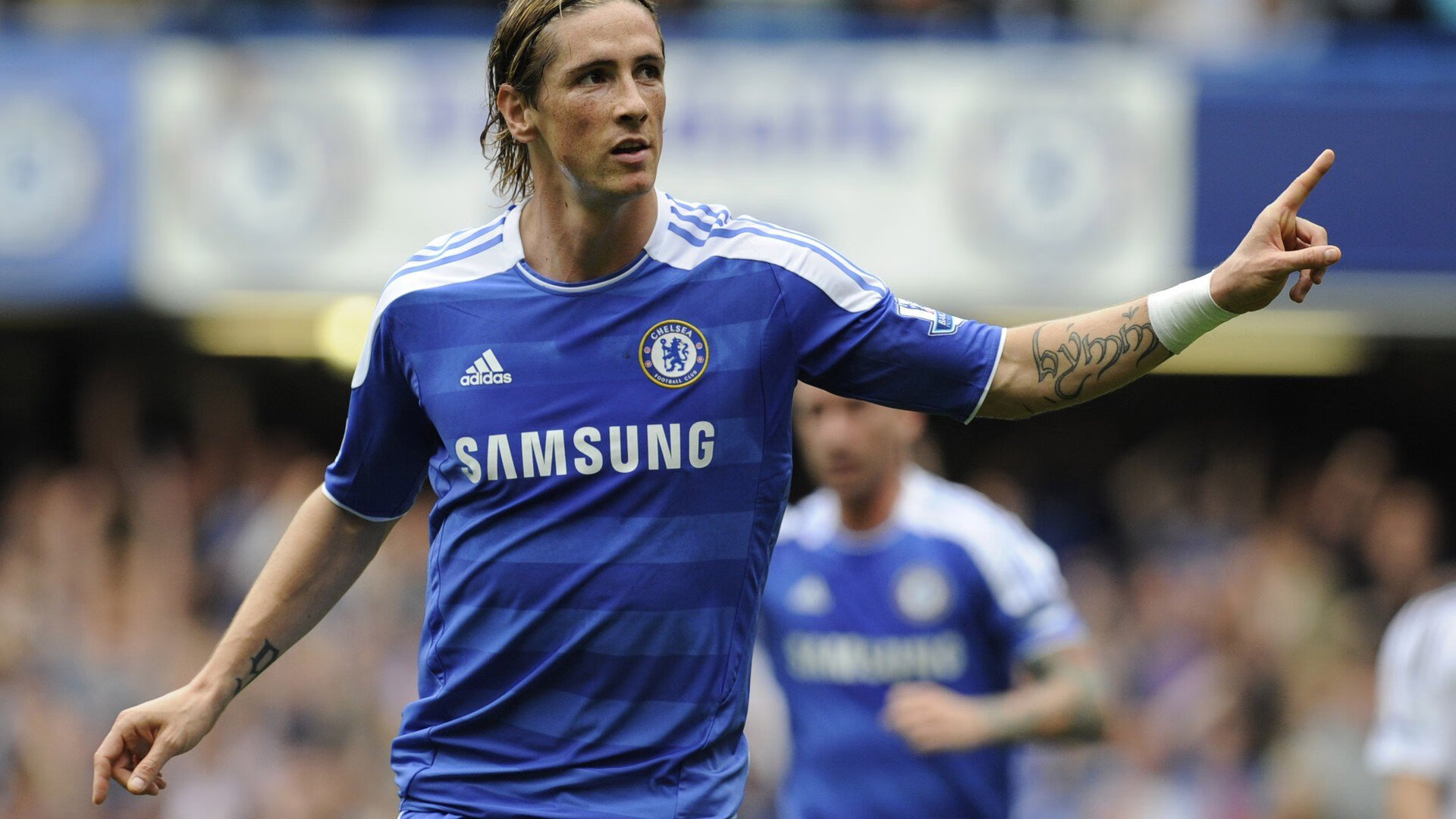 红魔铁蹄踏平苏格兰，卢卡库全程高能演绎暴力美学