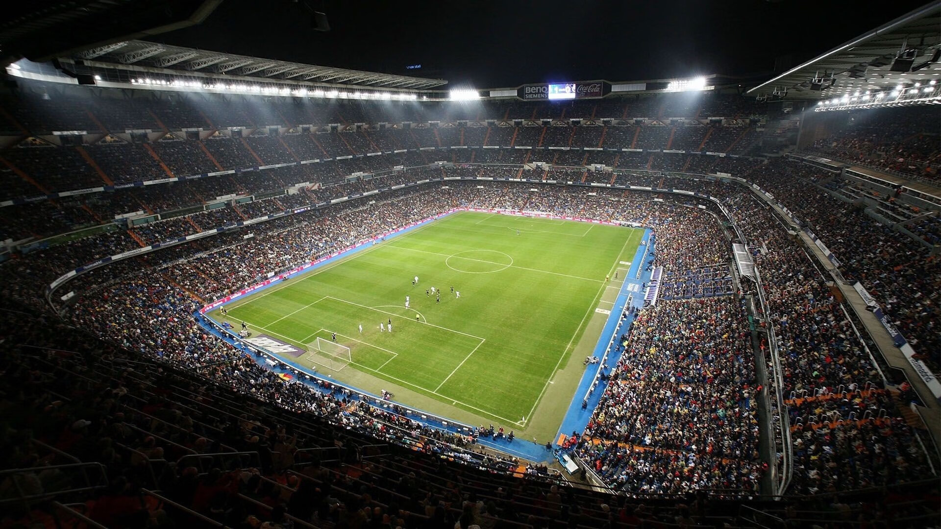 当黄浦江潮涌向安联球场,一场跨越时空的唯一性对决